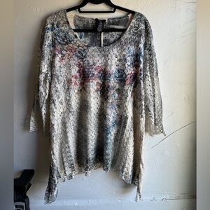 Brittany Black Pullover Lace and‎ Floral 3/4 Sleeve Asymmetrical Hem Size 2X